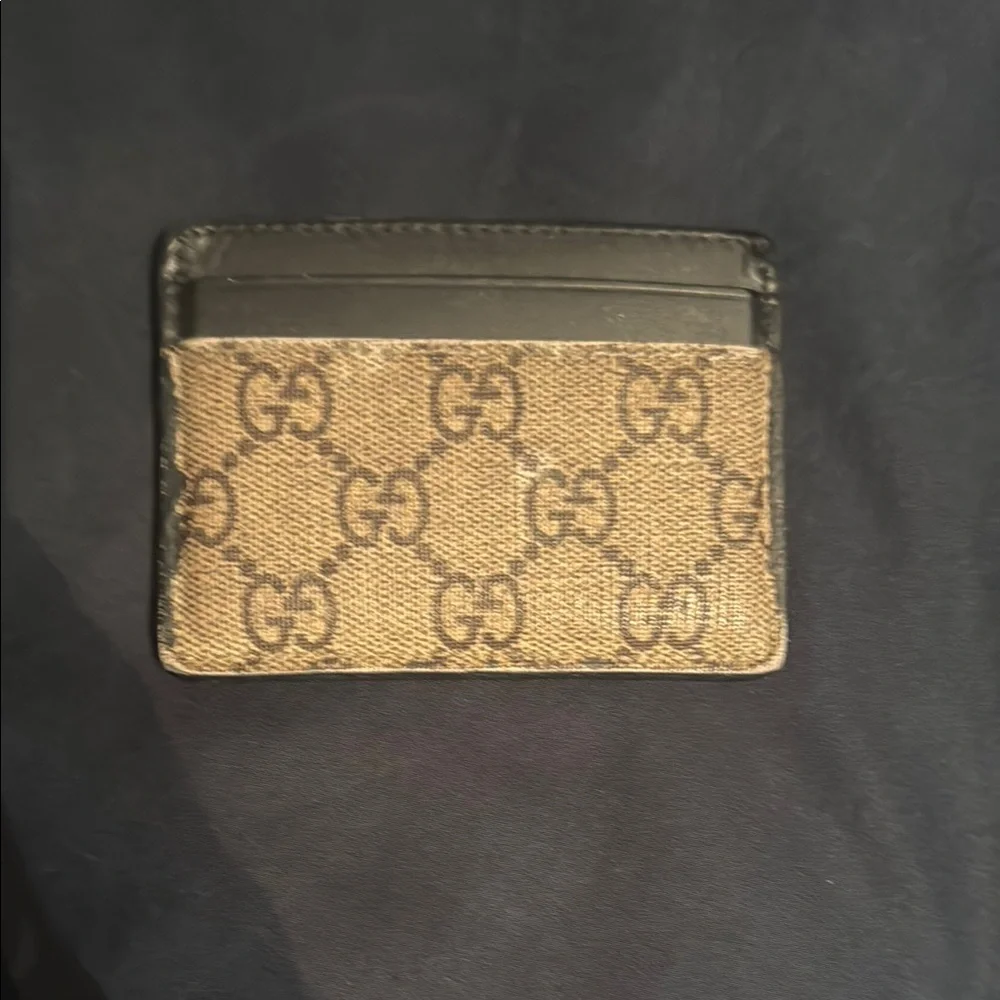 Gucci Beige and Black GG Card Holder - Picture 2 of 3
